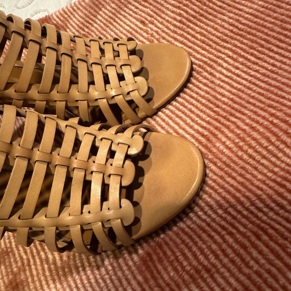 Gently Worn - Elie Tahari Tan Gladiator Strap Leather Heeled Sandals - Size 37 - Picture 8 of 12